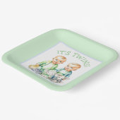 双子だ！かわいい男の子ツインベビーシャワー ペーパープレート (傾斜あり)