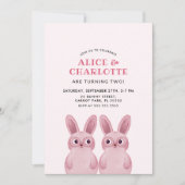 双子のうさぎの誕生日パーティー 女の子の赤ちゃんのための 招待状 (正面)