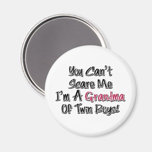 . .双子のおばあちゃんを怖がらせられないかわいい引用文 マグネット (正面/裏面)