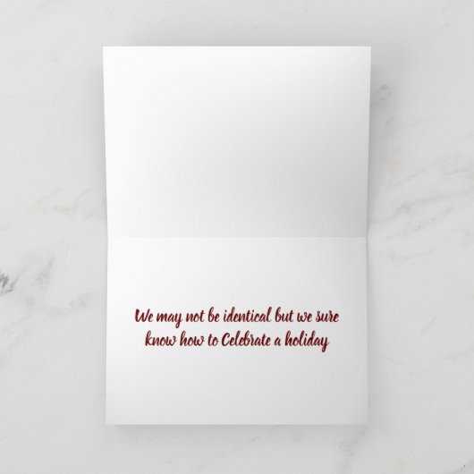 双子のカードに父方の双子のクリスマスの願い カード (内部)