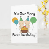 双子のベビー1st誕生日Tシャツとギフト カード (黄色い花)