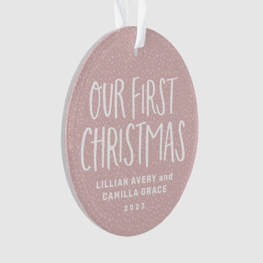 双子の初めてのクリスマスかわいいピンクパーソナライズされたの写真 オーナメント (正面)