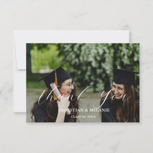 双子の大学院写真卒業サンキューカード 招待状 (正面)