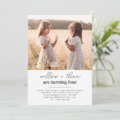 双子の女の子の誕生日パーティー - スクリプト 招待状 (スタンド正面)