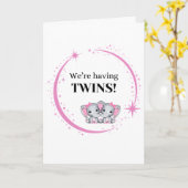 双子の女の子ピンクの出産のお知らせ カード (黄色い花)