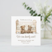 双子の妊娠報告 ニュートラルなテディベア 招待状 (スタンド正面)