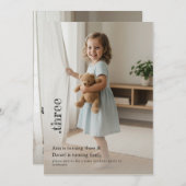 双子の子供のキュートな写真のパーティー招待状 招待状 (正面/裏面)