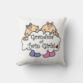 双子の少女のおばあちゃんプレゼント クッション (正面)