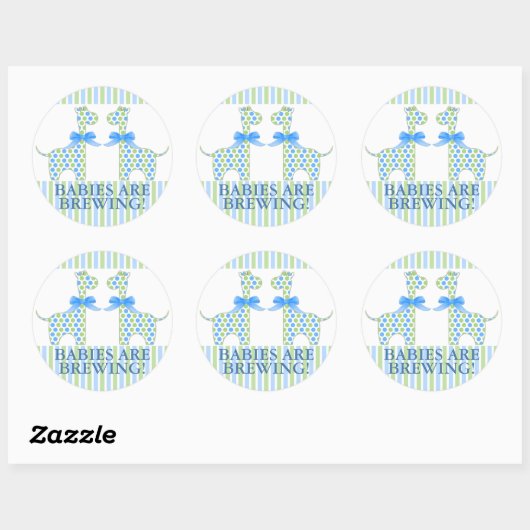 双子の少年キリンのベビーが赤ちゃんシャワーを醸造している ラウンドシール (シート)