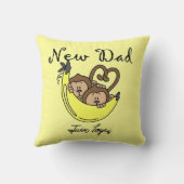 双子の少年サル新しい父の贈り物 クッション (裏面)