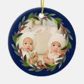 双子の最初のクリスマスの水彩画のリースの写真 青 セラミックオーナメント (正面)