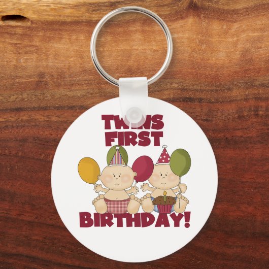 双子の最初の誕生日 – 男の子のTシャツとプレゼント キーホルダー (正面)