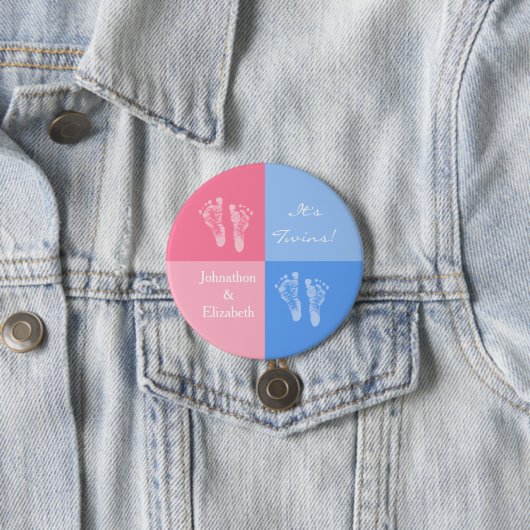 双子の男の子と女の子のかわいいピンクのベビーの足跡 缶バッジ (インサイチュ)