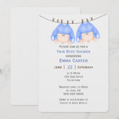 双子の男の子の衣類ライン上のベビーシャワー 招待状 (正面/裏面)