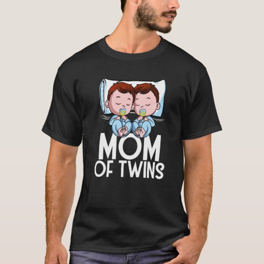 双子の男の子ママ 妊娠発表 二人の双子男子 Tシャツ (正面)