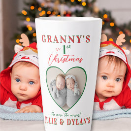 双子の赤ちゃんの初めてのクリスマス おおばあちゃんおじいちゃんへのプレゼント カフェラテマグ