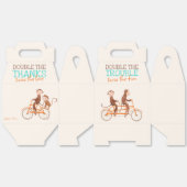 双子の赤ちゃんシャワー可愛いモンキーダブルトラブル フェイバーボックス (見開き)