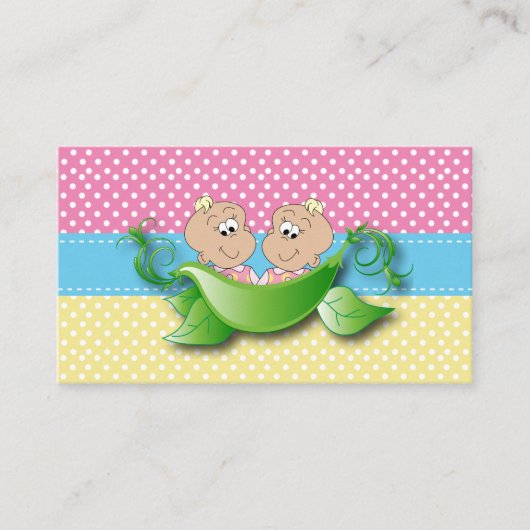双子の赤ちゃん女の子 – ポッドおむつラッフルの2つのエンドウ エンクロージャーカード (正面)