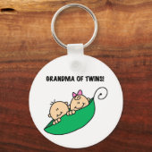 双子のTシャツとプレゼントのおばあちゃん キーホルダー (正面)