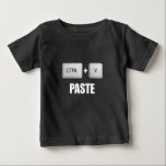 双子を貼り付け ベビーTシャツ<br><div class="desc">これは？copy？と？paste？の可愛いセットの一部である？と貼り付け？デザインは同一または兄弟双生児に最適。ティーおもしろい、シャツ、マグカップ、パジャマ、ギフトなどのアパレルのカスタムデザインをチェック。</div>