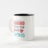 双子生き延びの母親 ツートーンマグカップ (正面左)