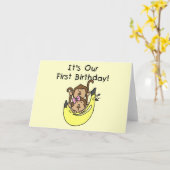 双子 – 男の子と女の子のサル1st誕生日 カード (黄色い花)