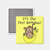 双子 – 男の子と女の子のサル1st誕生日 マグネット (正面/裏面)