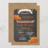 双生児のカボチャ年齢の誕生日のパーティの招待状 招待状 (正面/裏面)