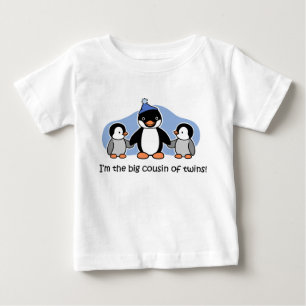 双生児のペンギンの大きいいとこ ベビーTシャツ