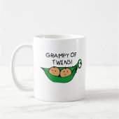 双生児のポッドのGrampy コーヒーマグカップ (左)