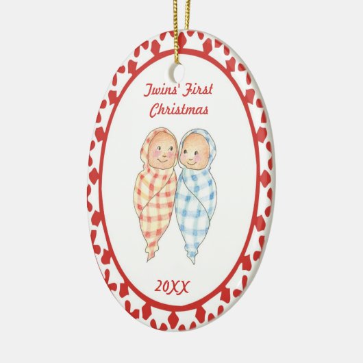 双生児の初めてのクリスマスの包まれたなベビーの楕円形のオーナメント セラミックオーナメント (左)