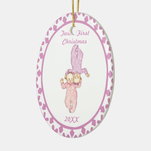 双生児の初めてのクリスマスの女の子の楕円形のオーナメント セラミックオーナメント (左)