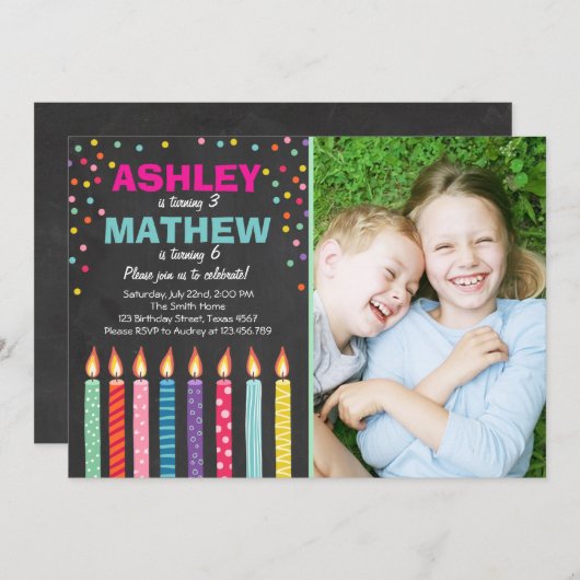 双生児の誕生日パーティーへの招待双生児デュアル 招待状 (正面/裏面)