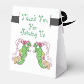 双生双生児のお気に入り箱に入った2つのエンドウ フェイバーボックス (裏面サイド)