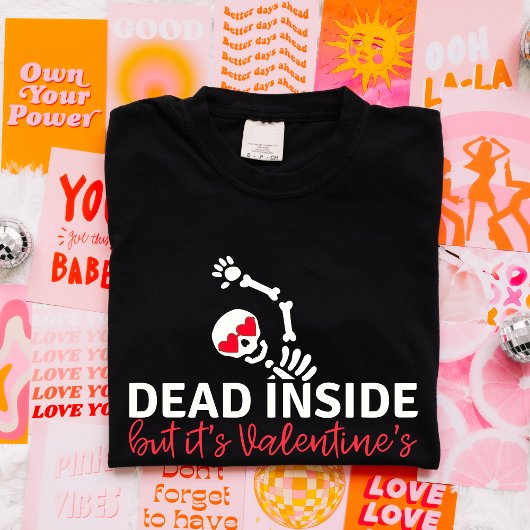反バレンタインデーおもしろいと皮肉なスケルトン Tシャツ