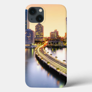 反射のマンダリン東洋のマイアミの眺め iPhone 13ケース