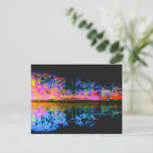 反射自然レイクツリーラインブラック – 抽象芸術 ポストカード (スタンド正面)