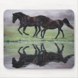 反射-黒い馬のmousepad マウスパッド