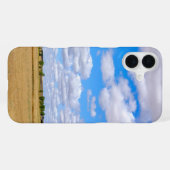 収穫された小麦畑 iPhoneケース (裏面横)