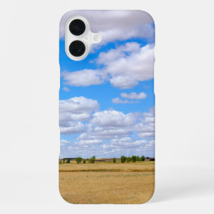 収穫された小麦畑 iPhone 16 PLUSケース