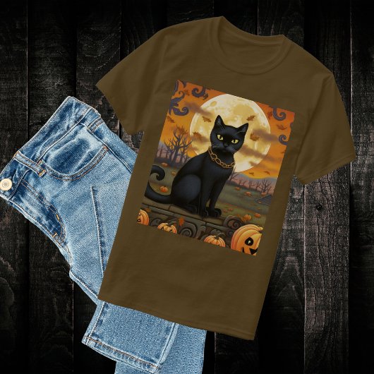収穫月とカボチャの下の黒猫 Tシャツ