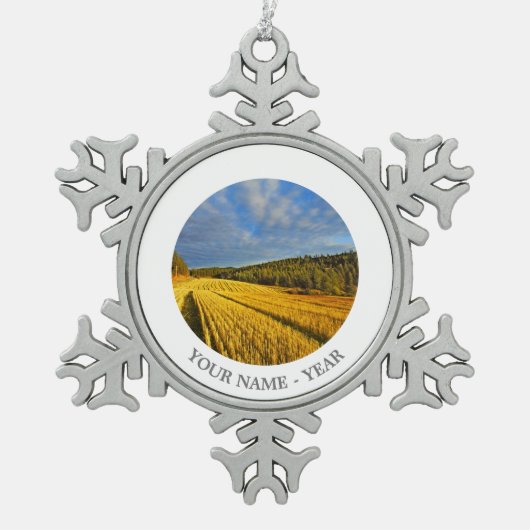 収穫2の後の小麦畑 スノーフレークピューターオーナメント (正面)