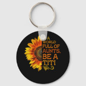 叔母たちでいっぱいの世界でティティなヒマワリになる キーホルダー (正面)