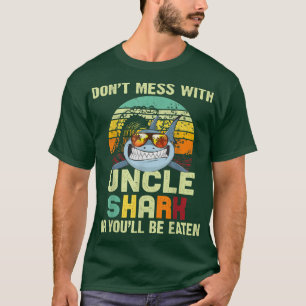 叔父のSharと混乱しないメンズギフトティー Tシャツ
