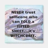 取り付けられたシートを折り畳むウィッチクラフト磁石 マグネット (正面)