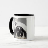 取り除耳付つきに傾く小びと耳付つきのウサギ マグカップ (正面左)