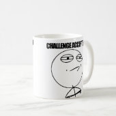 受け入れられる挑戦 コーヒーマグカップ (正面右)