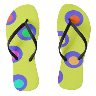 受け飛んでいる皿 ビーチサンダル