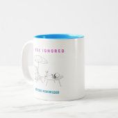 受信トレイを無視、ストレスを最小化 ツートーンマグカップ (正面左)