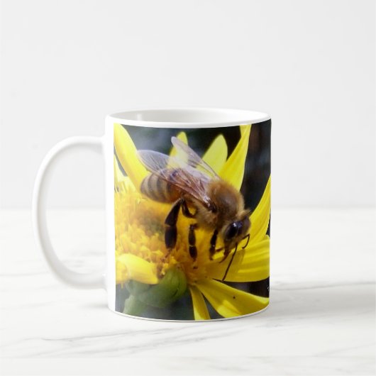 受粉の蜂蜜の蜂のマグ コーヒーマグカップ (左)
